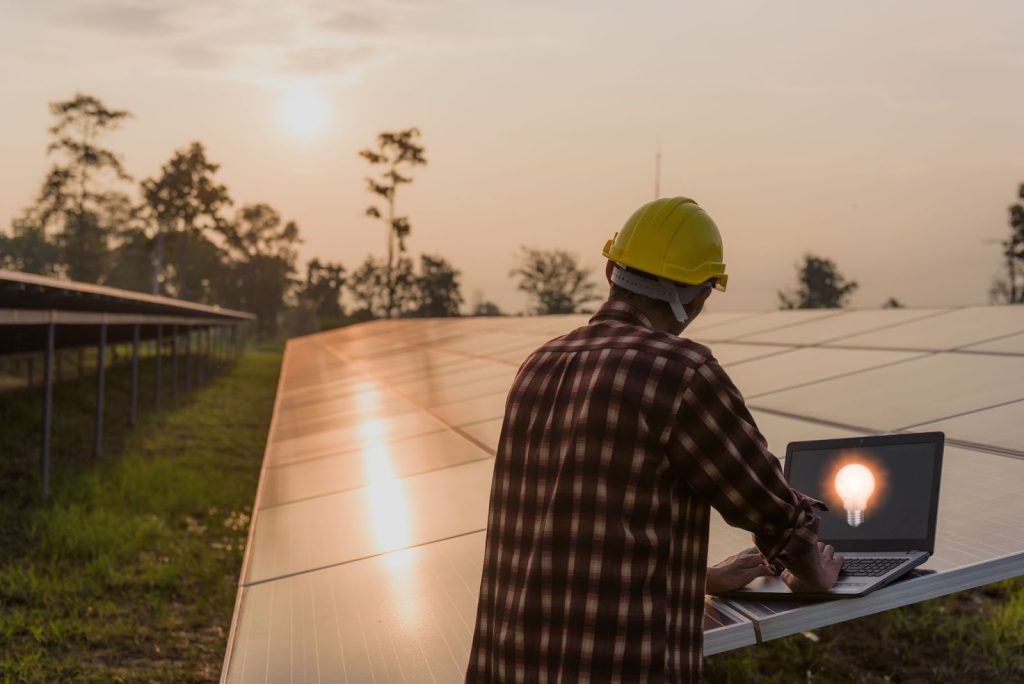 The Role of Solar Engineers